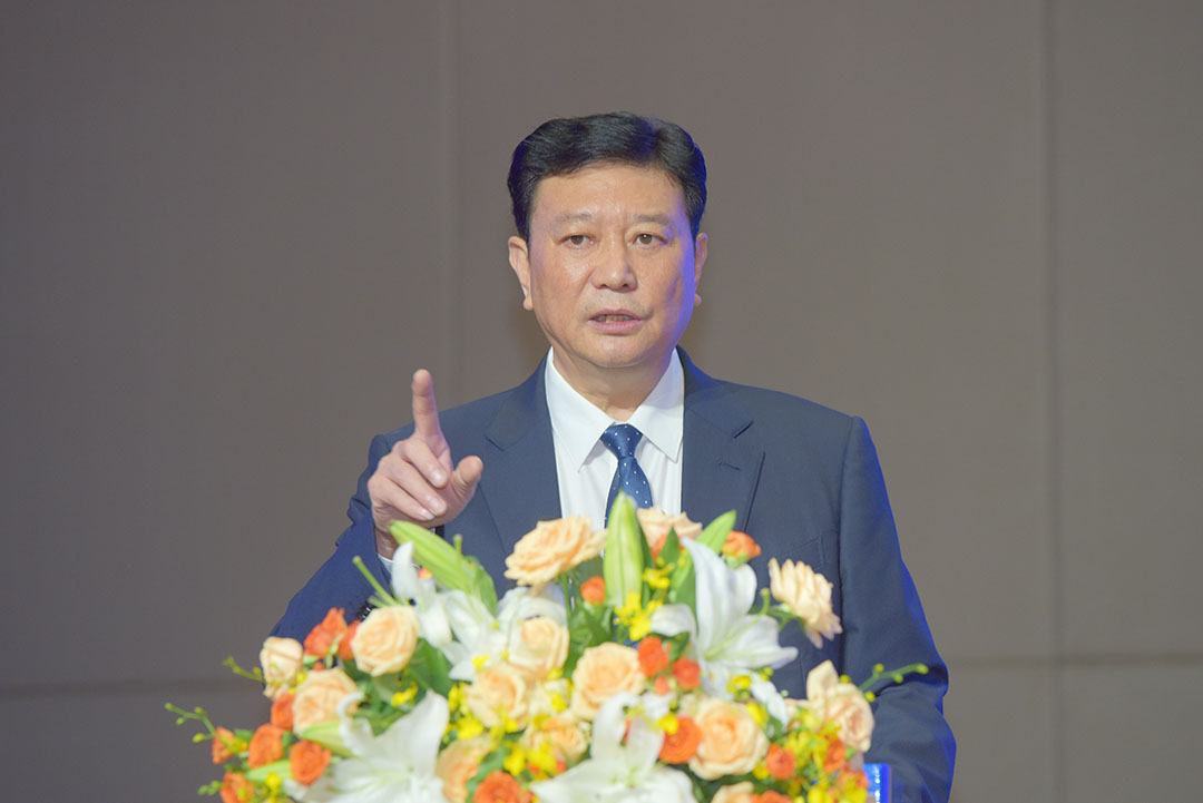 中國(guó)涂料工業(yè)協(xié)會(huì)會(huì)長(zhǎng)劉普軍致辭